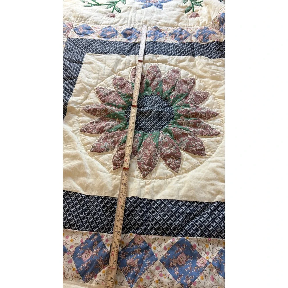 Vintage Floral Appliqué Quilt Full Queen 82x80 Cottage Country Ramie Cotton
